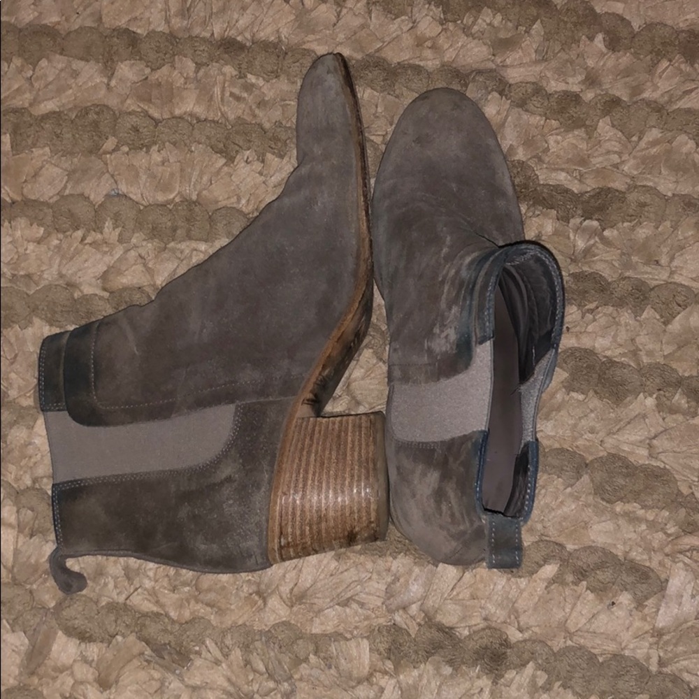 Vince womens booties size 9